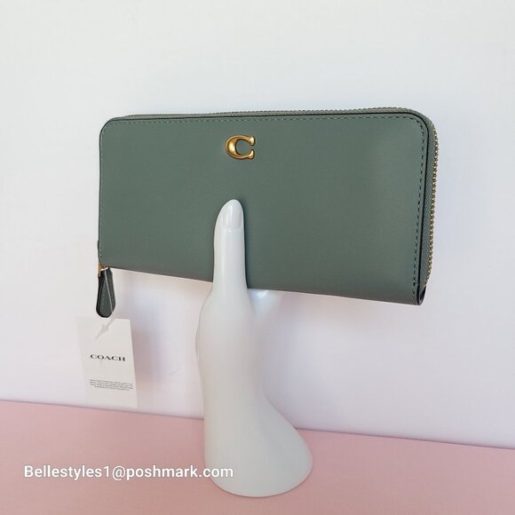 COACH Slim Accordion Smooth Leather Wallet with Back Slip Pocket- Sage color⭐ - Picture 3 of 16